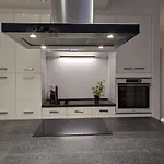 Lägenhet Spielberg 2 Bedroom Warszawa