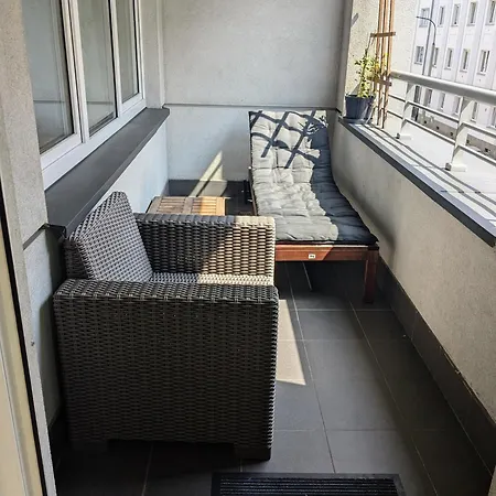 Daire Spielberg 2 Bedroom Varşova